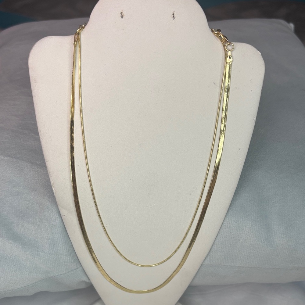 Elegant Gold Necklace Set